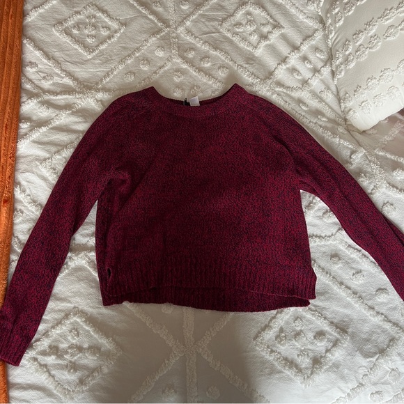 H&M Red Semi Cropped Sweater Long Sleeve - Picture 3 of 5